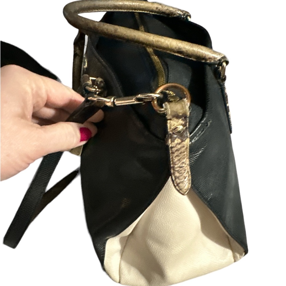 Coach leather black and cream with snakeskin straps very large bag nice - Picture 6 of 17